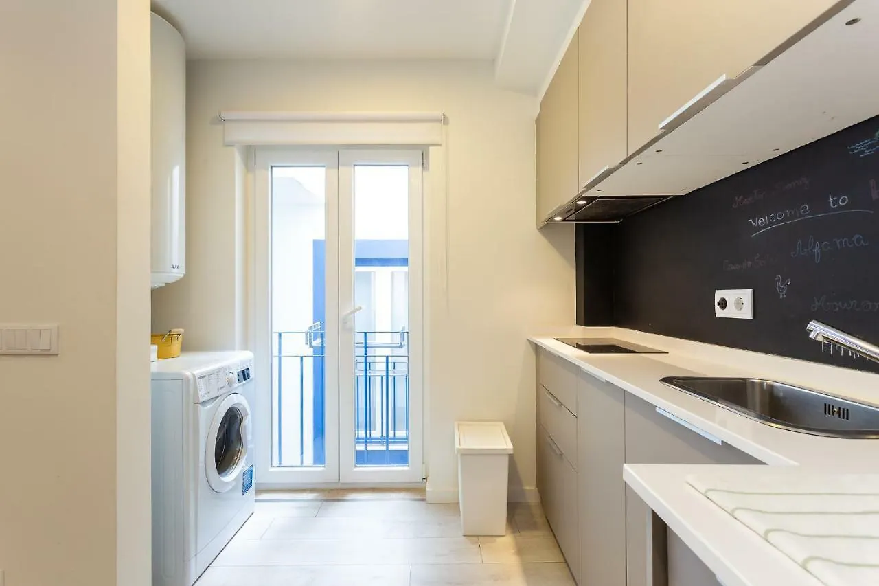Apartment 28 Tram Duplex Lissabon