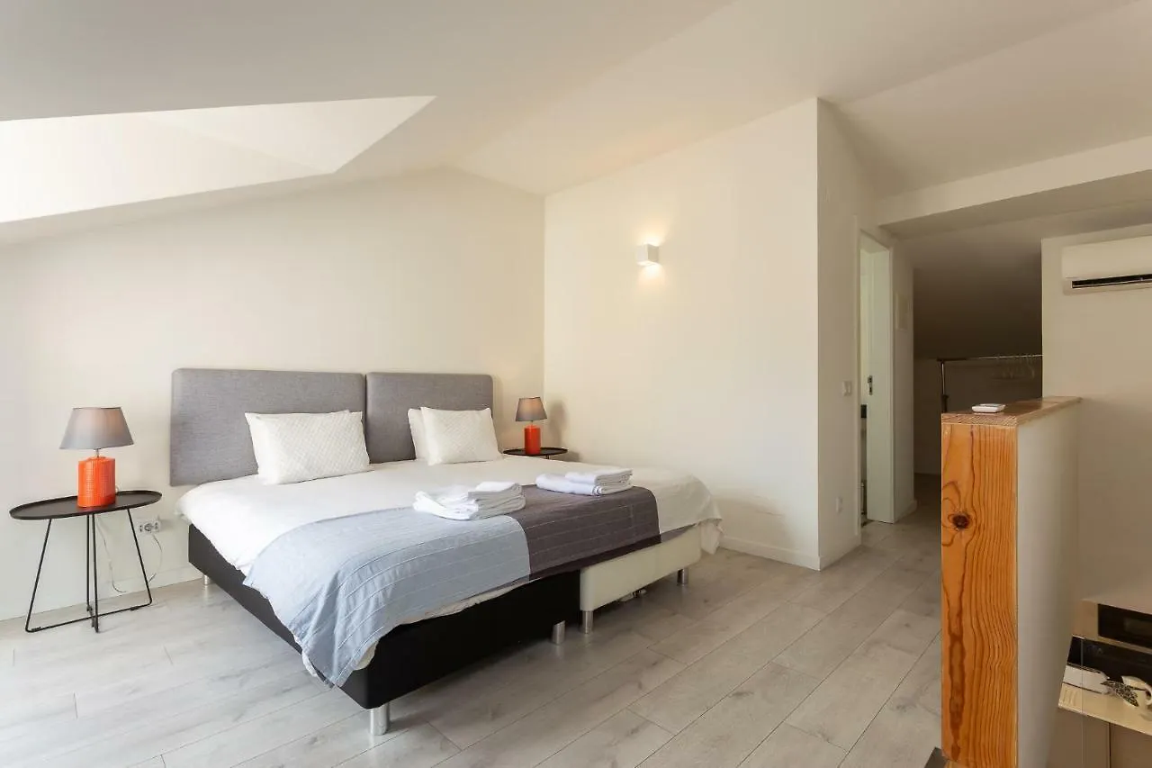 Apartment 28 Tram Duplex Lisboa